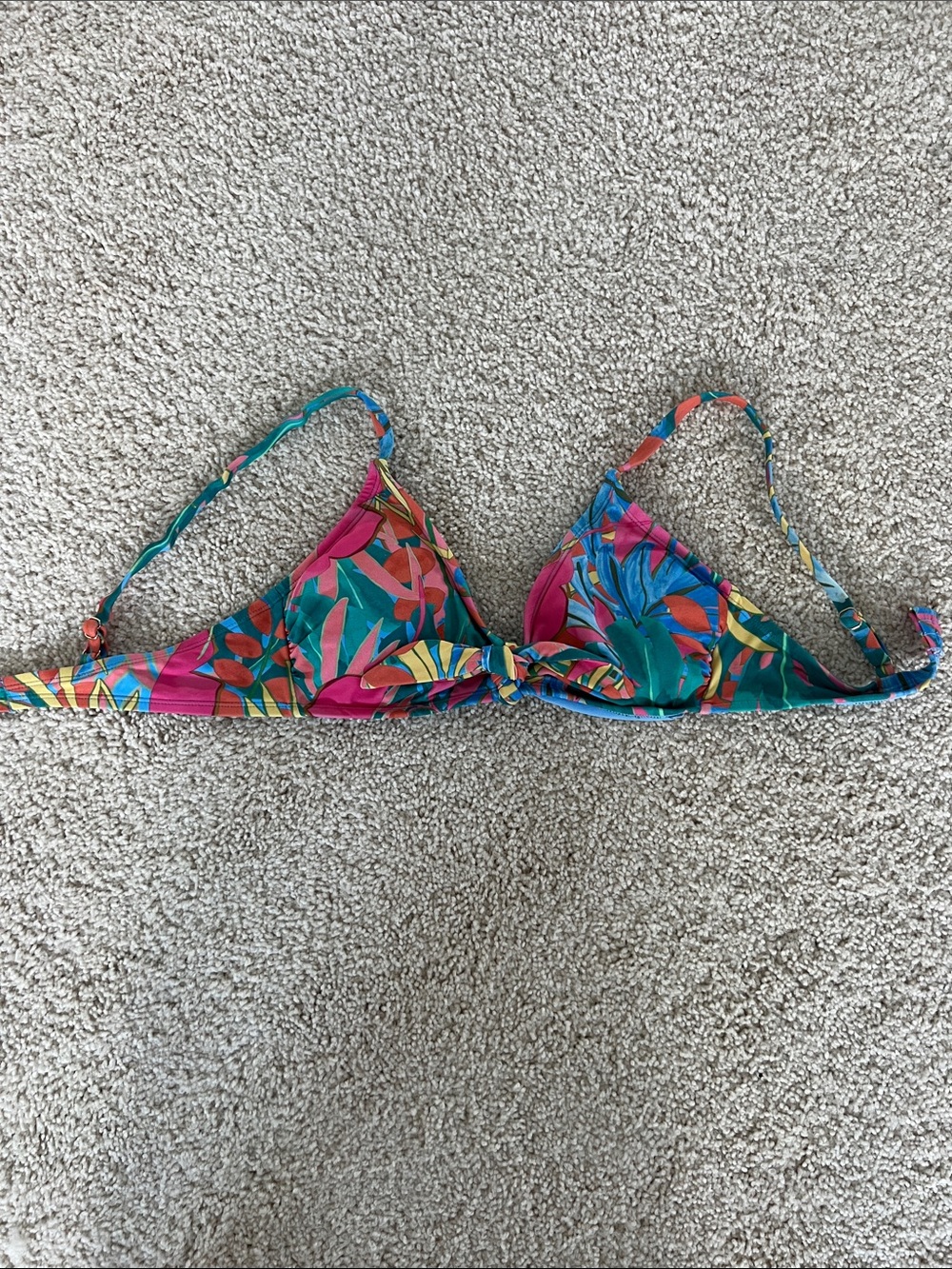 Kona Sol bikini top, size M